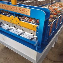  青島堡鑫紡紗設(shè)備機(jī)械廠 主營(yíng) 梳棉機(jī) 加寬梳棉機(jī) 半