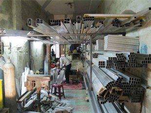 侯百多(個體經營)-提供拉網加工、印刷網框加工、網框定做加工、氣流紡紗架加工、量布機等